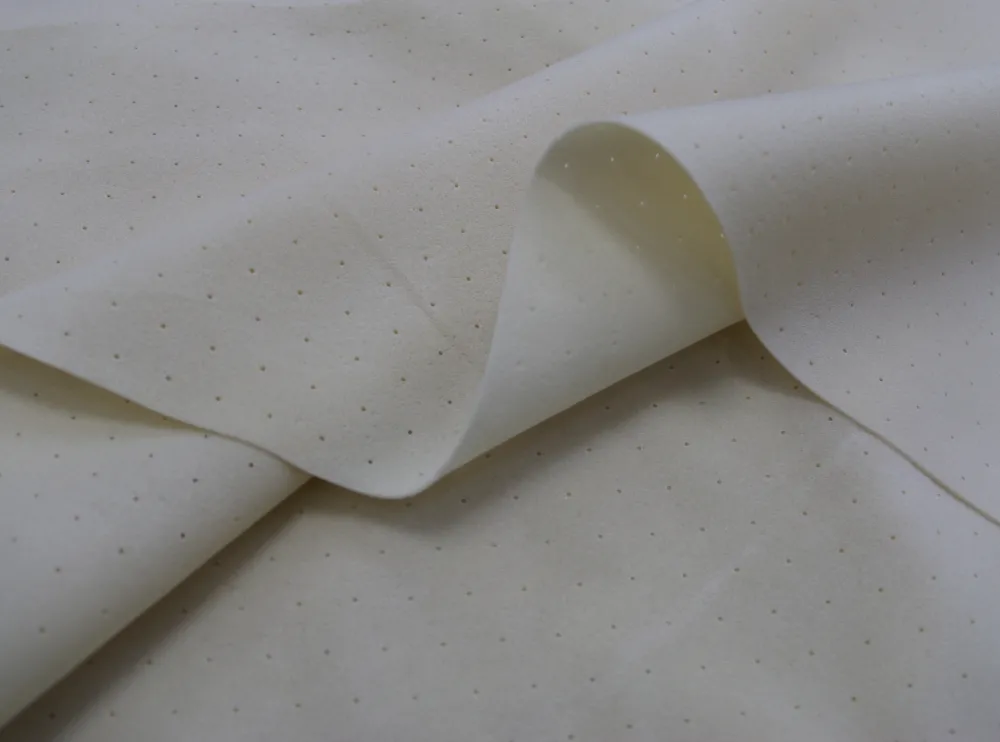 Aerogel Fabric vs Traditional Fabric